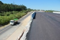 BR-101 Sul terá trânsito sobre viaduto de Barbacena nesta quarta-feira